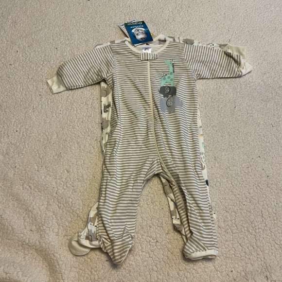 2 pc 3-6 month gerber one piece set - Picture 1 of 14